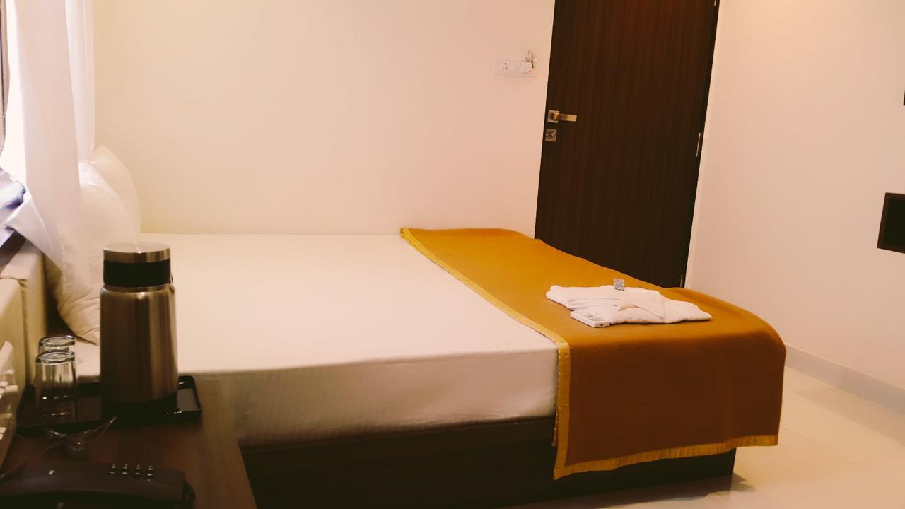Shree Jee Intenational Hotel Nāthdwāra Екстериор снимка