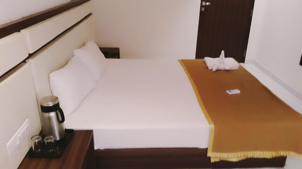 Shree Jee Intenational Hotel Nāthdwāra Екстериор снимка